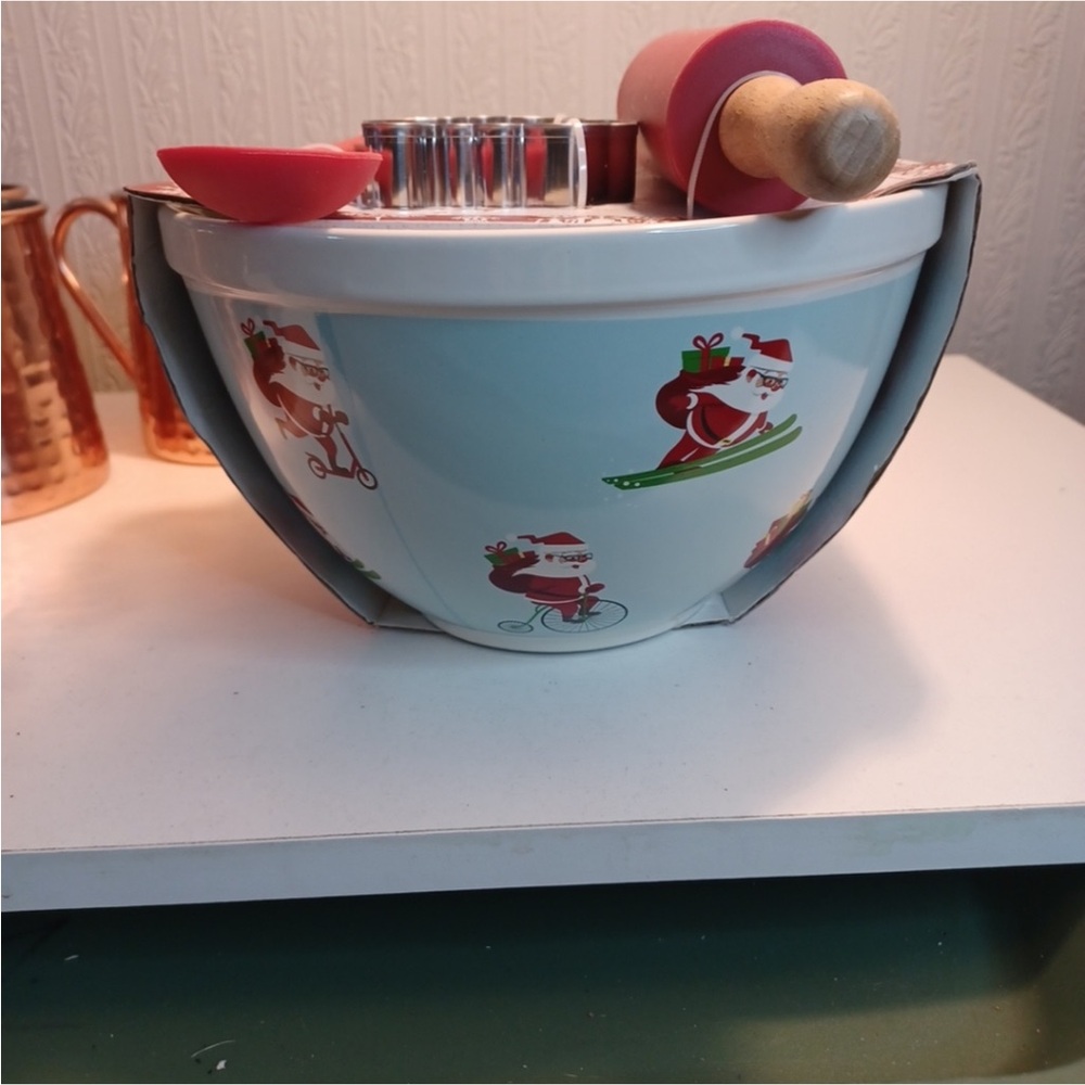 Festive Santa Mixing Bowl Set with Utensils - Picture 2 of 7